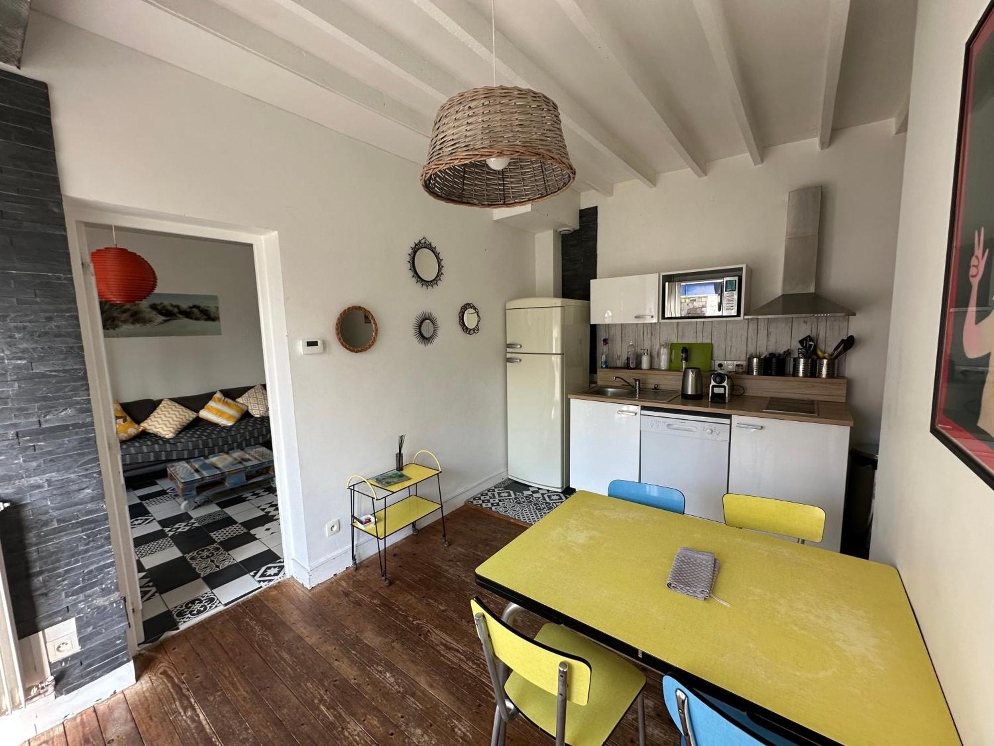 Eco Maison Entiere Avec Terrasse Dans Jardin Potager Piscine Parking Holiday home