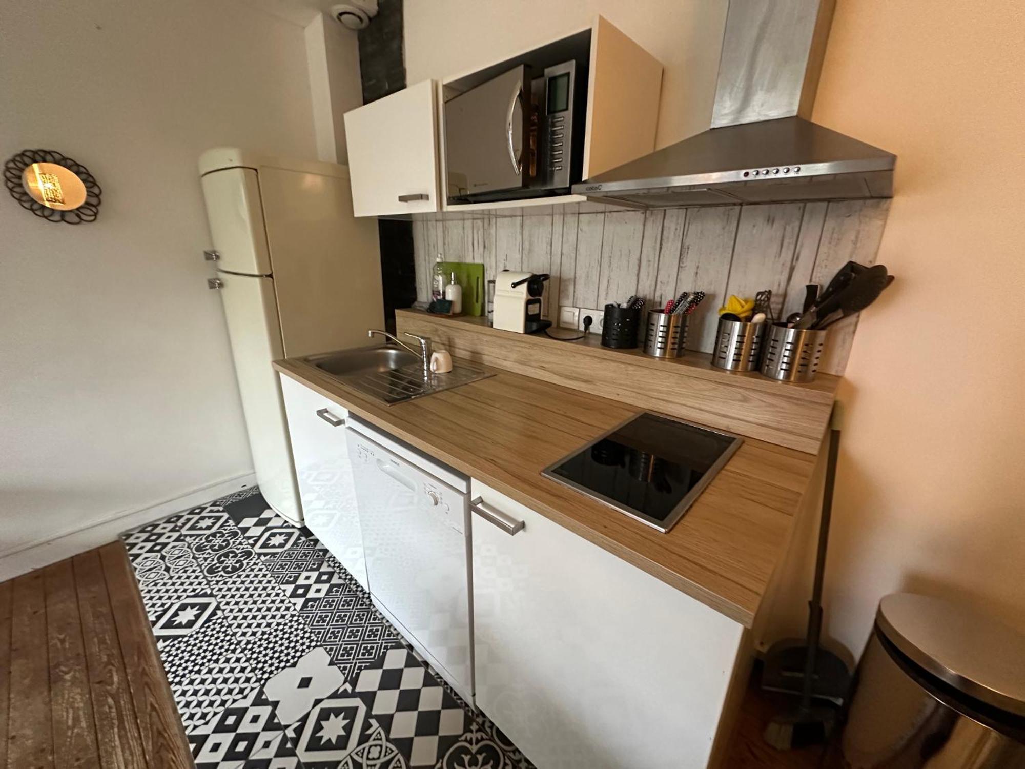 Eco Maison Entiere Avec Terrasse Dans Jardin Potager Piscine Parking Holiday home *