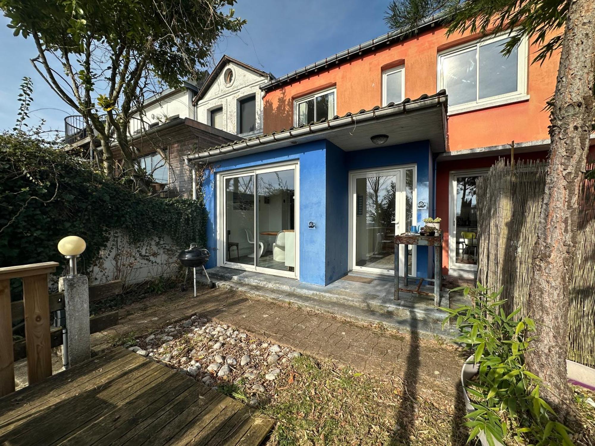 Eco Maison Entiere Avec Terrasse Dans Jardin Potager Piscine Parking Rouen